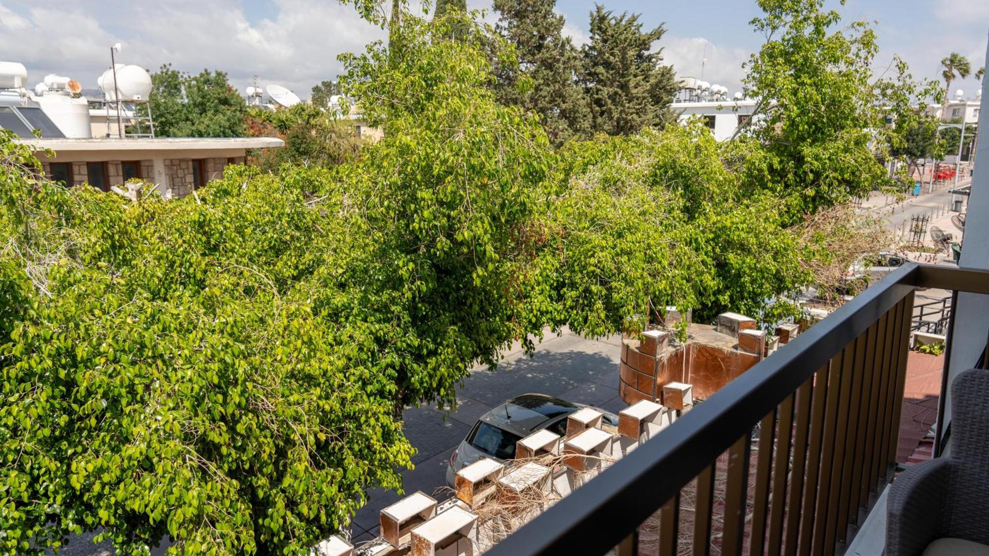Papadavid Apartments Paphos Exterior photo